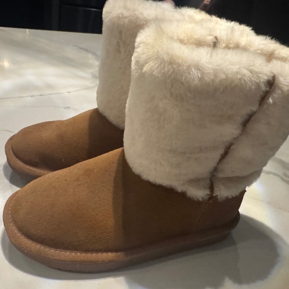 Girls Koolaburra by UGG boots size 1 - Picture 1 of 5
